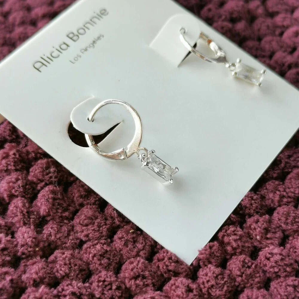 Alicia Bonnie Silver White Crystal Twinkling Treasure huggie drop earrings NEW - Picture 3 of 3